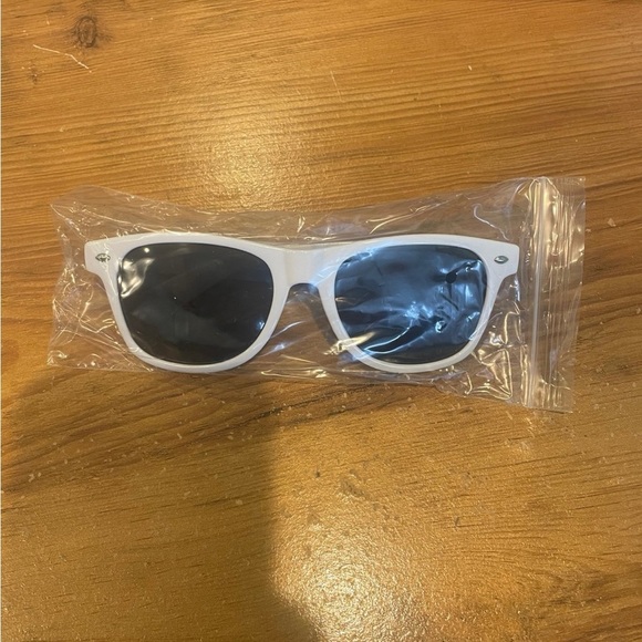 NEW White Don Julio Sunglasses - Picture 4 of 5